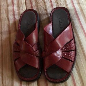Clarks leather slip ons 6.5